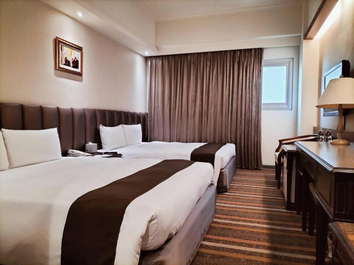 Urban Hotel33 Kaohsiung Bagian luar foto