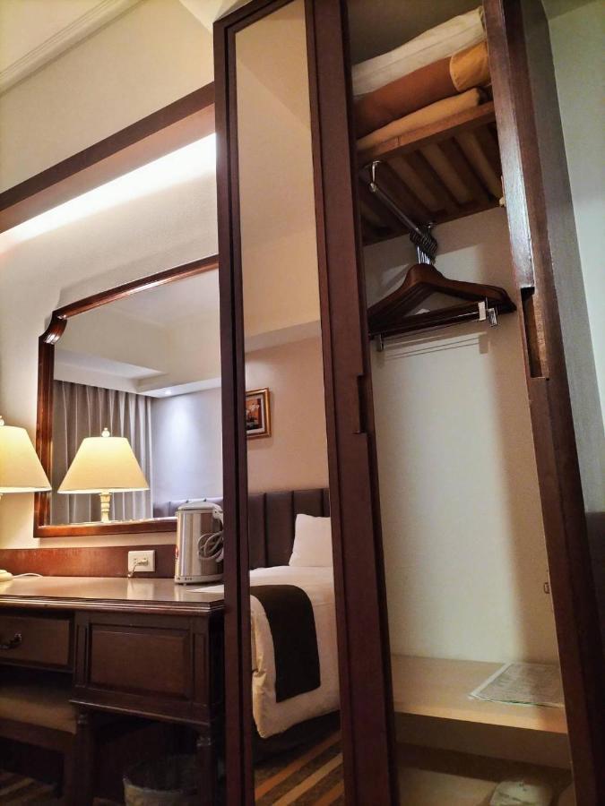 Urban Hotel33 Kaohsiung Bagian luar foto