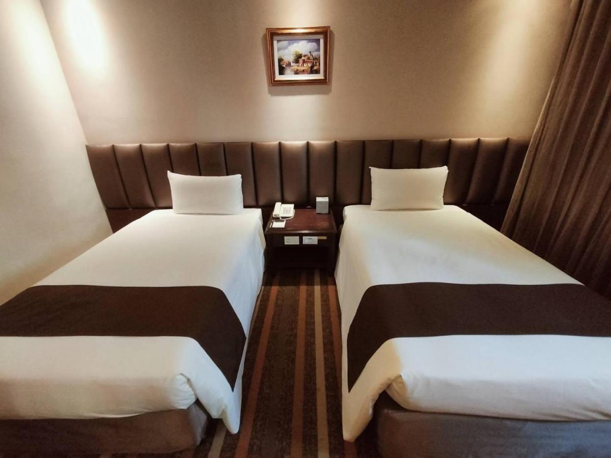 Urban Hotel33 Kaohsiung Bagian luar foto