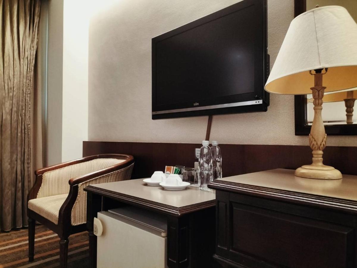 Urban Hotel33 Kaohsiung Bagian luar foto