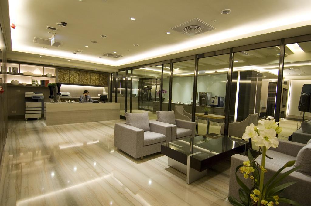 Urban Hotel33 Kaohsiung Bagian luar foto
