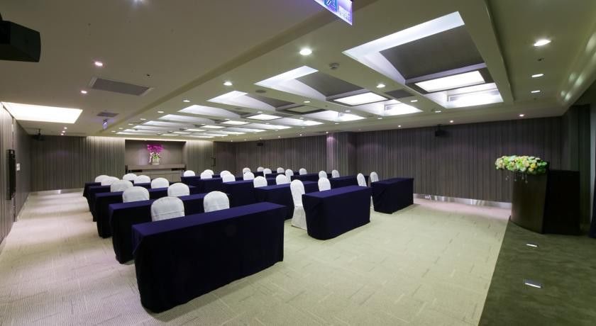 Urban Hotel33 Kaohsiung Bagian luar foto